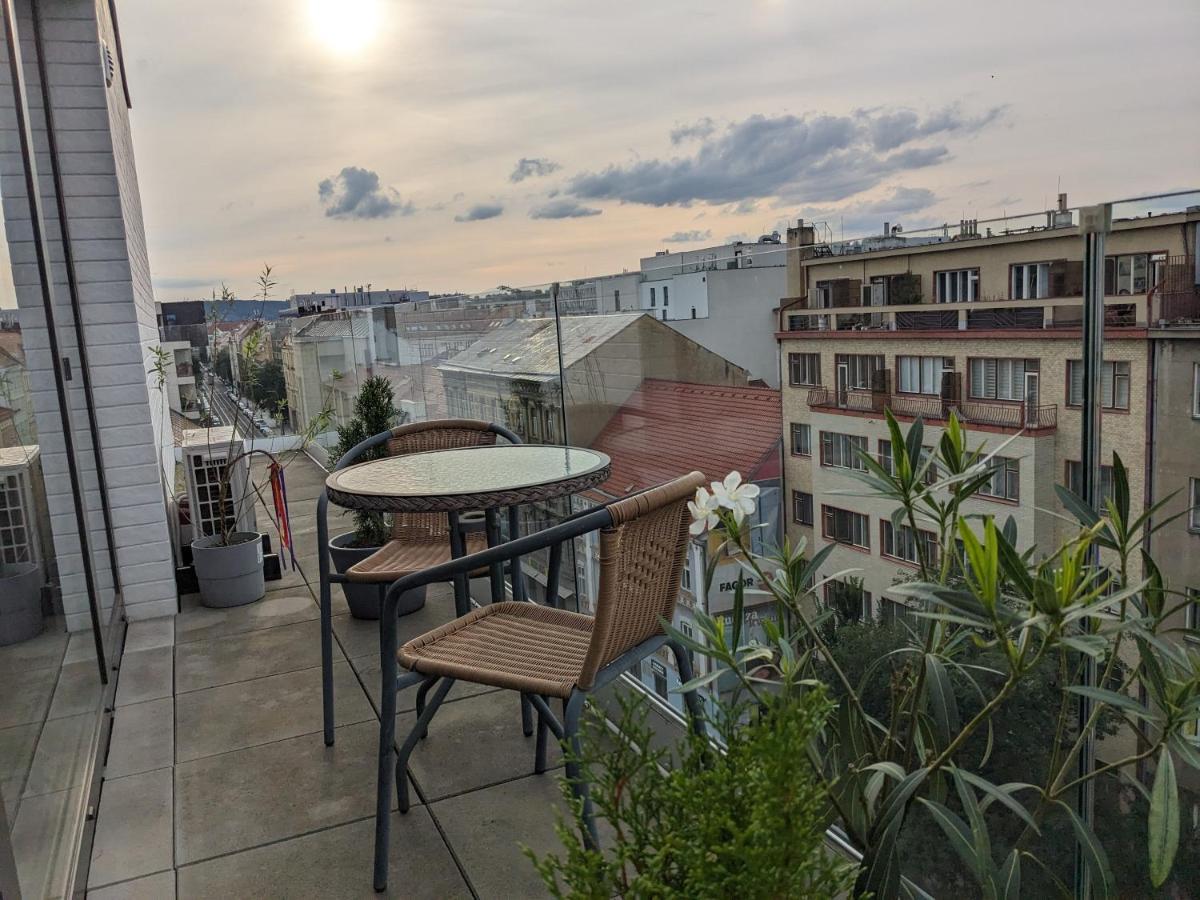Cozy Apartment With Big Terrace In Central Prague - Karlin Ngoại thất bức ảnh